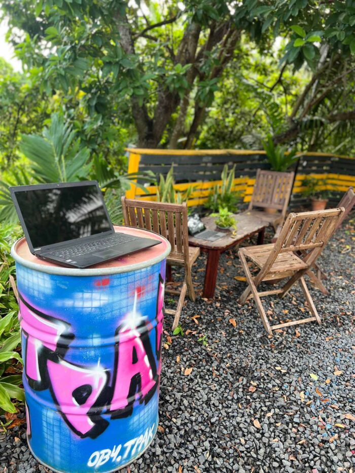 PHOTO-2022-08-11-16-22-28 Les 5C Espace Coworking